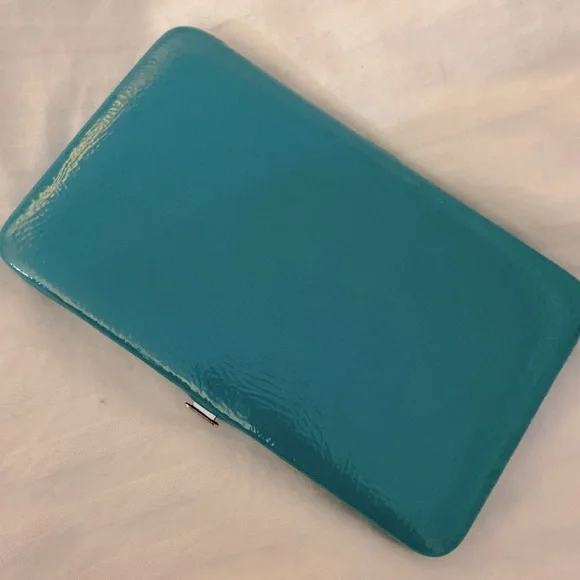Turquoise wallet - Picture 1 of 3